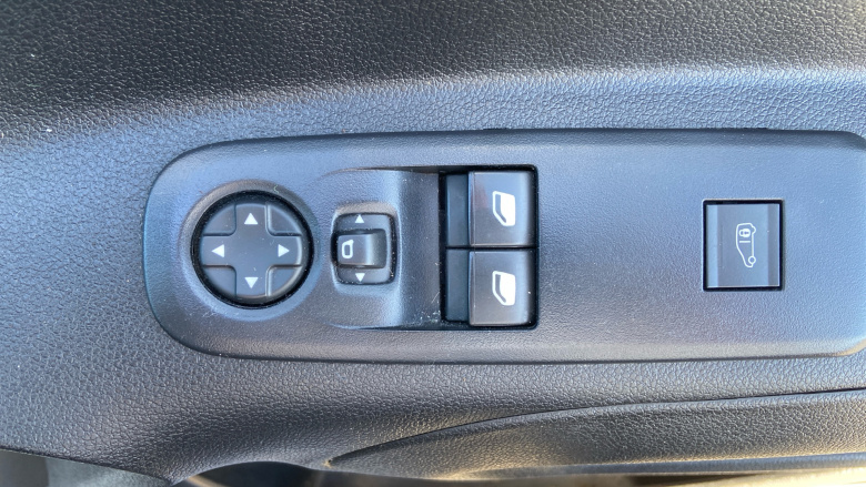 Peugeot Partner Standard Diesel 1000 1.5 BlueHDi 100 Professional Premium + Van